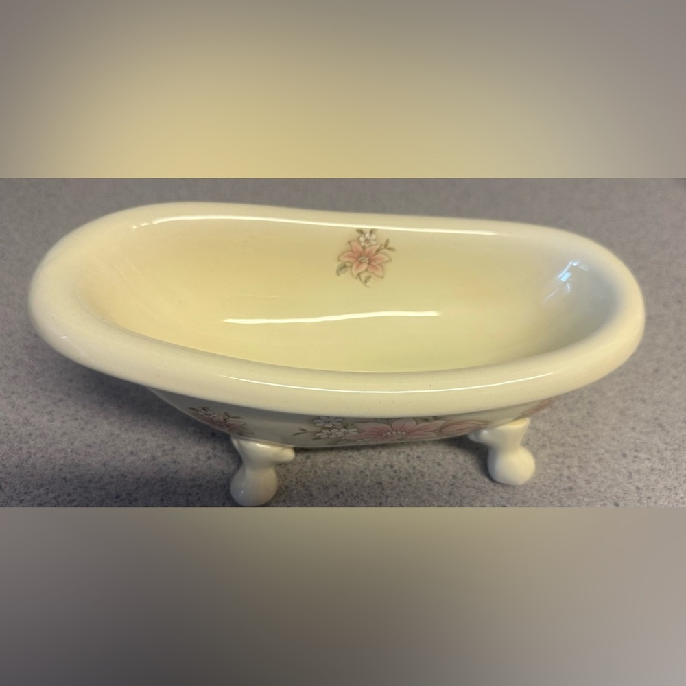 Floral Cream Bathroom Decor Set - Picture 13 of 14